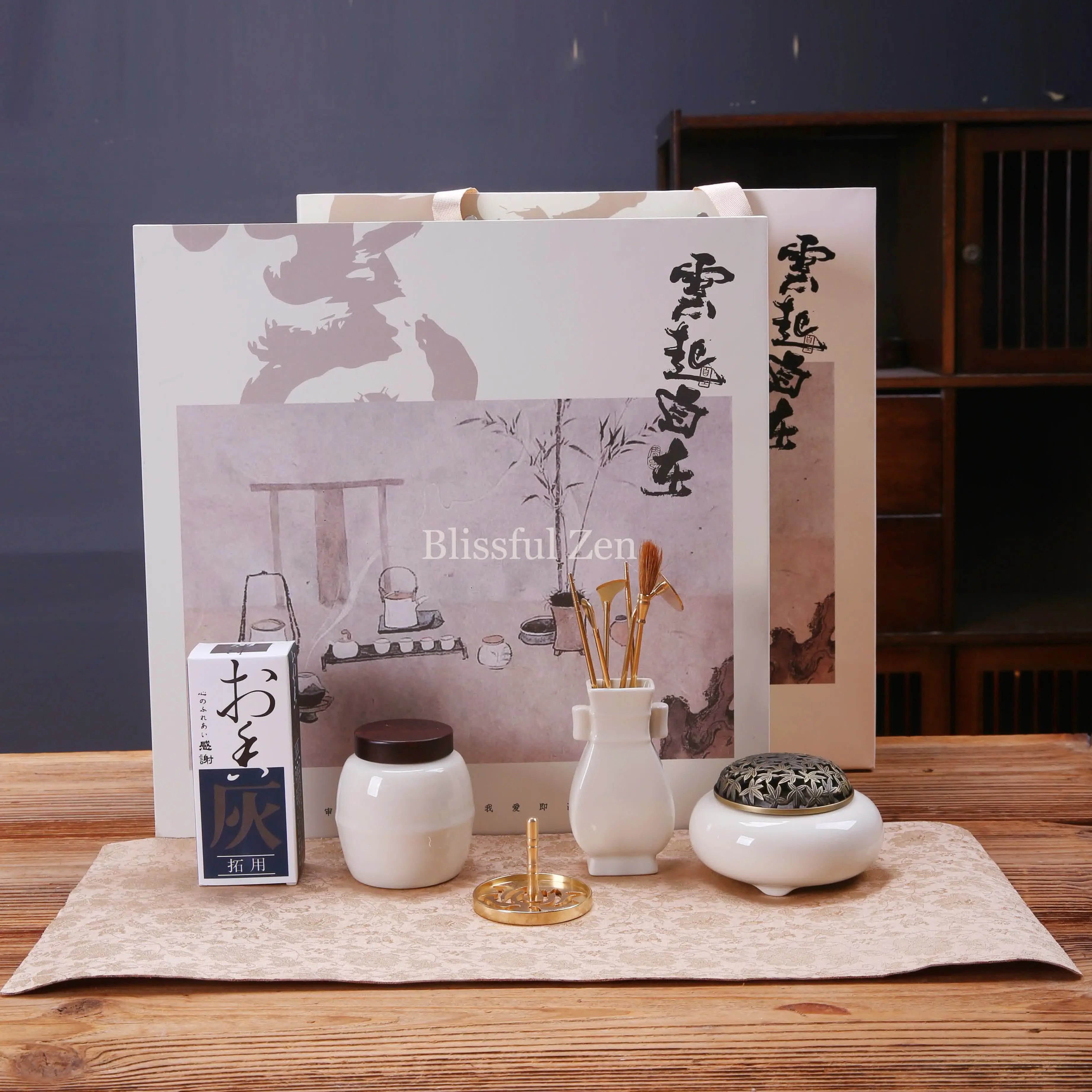 White Porcelain Tripod Incense Seals Set – For Relaxation & Stress Relief